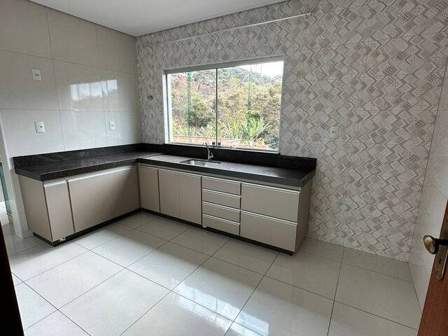 #864 - Apartamento para Locação em Itabirito - MG - 2