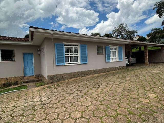 #906 - Casa para Venda em Itabirito - MG - 2