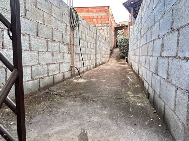 #940 - Casa para Locação em Itabirito - MG - 2