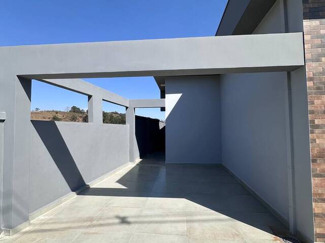 #955 - Casa para Venda em Itabirito - MG - 2