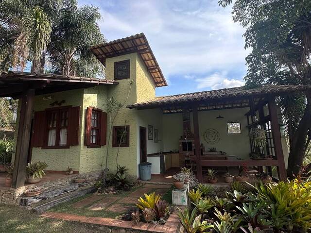 #964 - Casa para Venda em Itabirito - MG - 2