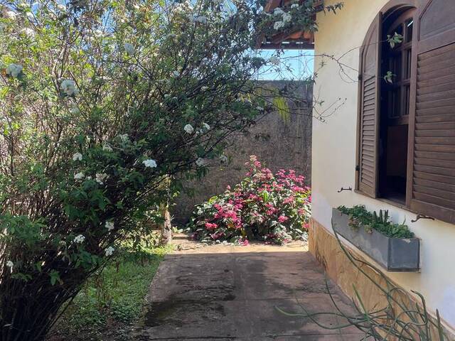 #966 - Casa para Venda em Itabirito - MG - 2