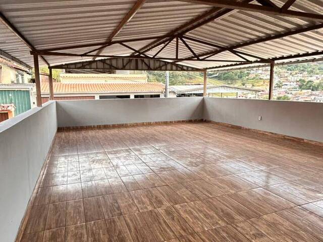 #977 - Casa para Locação em Itabirito - MG - 2