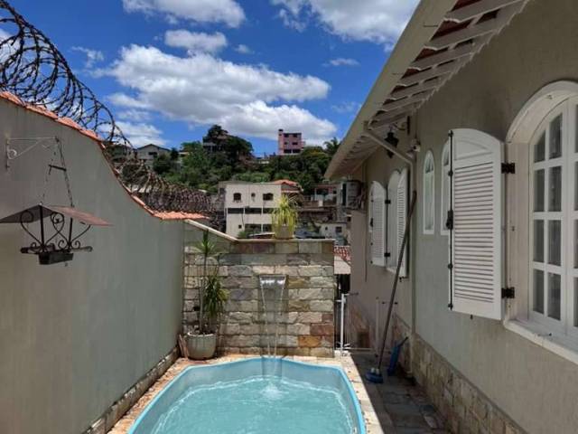 #984 - Casa para Venda em Itabirito - MG - 2