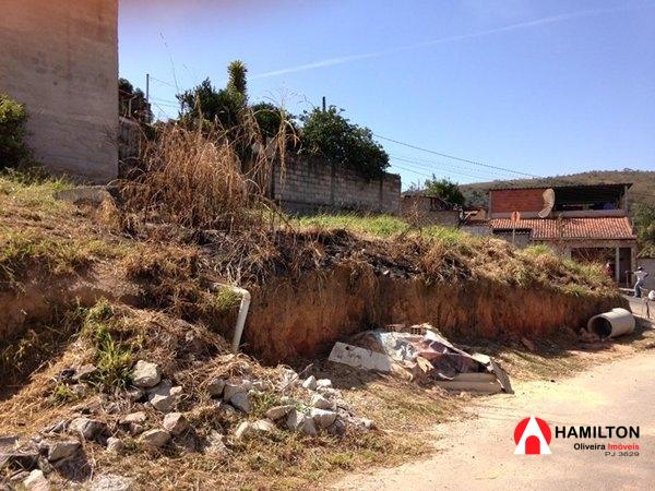 Lote de esquina bairro São Matheus