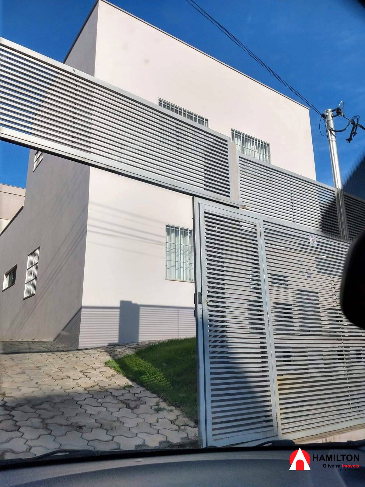 Apartamento Duplex Mobiliado para locação no Bairro Vila Josê Lopes