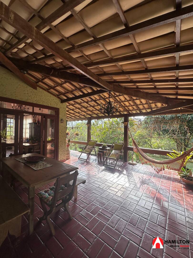 Casa charmosa cercada de natureza na Paragem do Tripuí