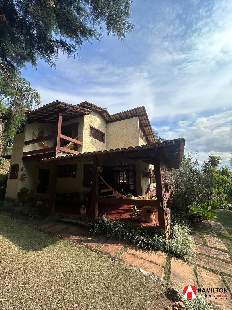 Casa charmosa cercada de natureza na Paragem do Tripuí