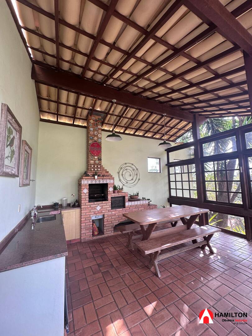 Casa charmosa cercada de natureza na Paragem do Tripuí