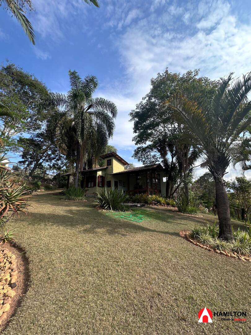Casa charmosa cercada de natureza na Paragem do Tripuí