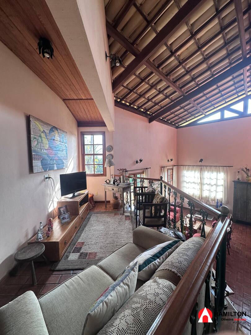 Casa charmosa cercada de natureza na Paragem do Tripuí
