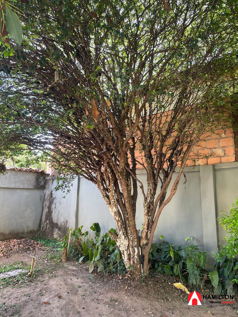 Casa à venda no bairro Santa Efigênia – Itabirito (porteira fechada)
