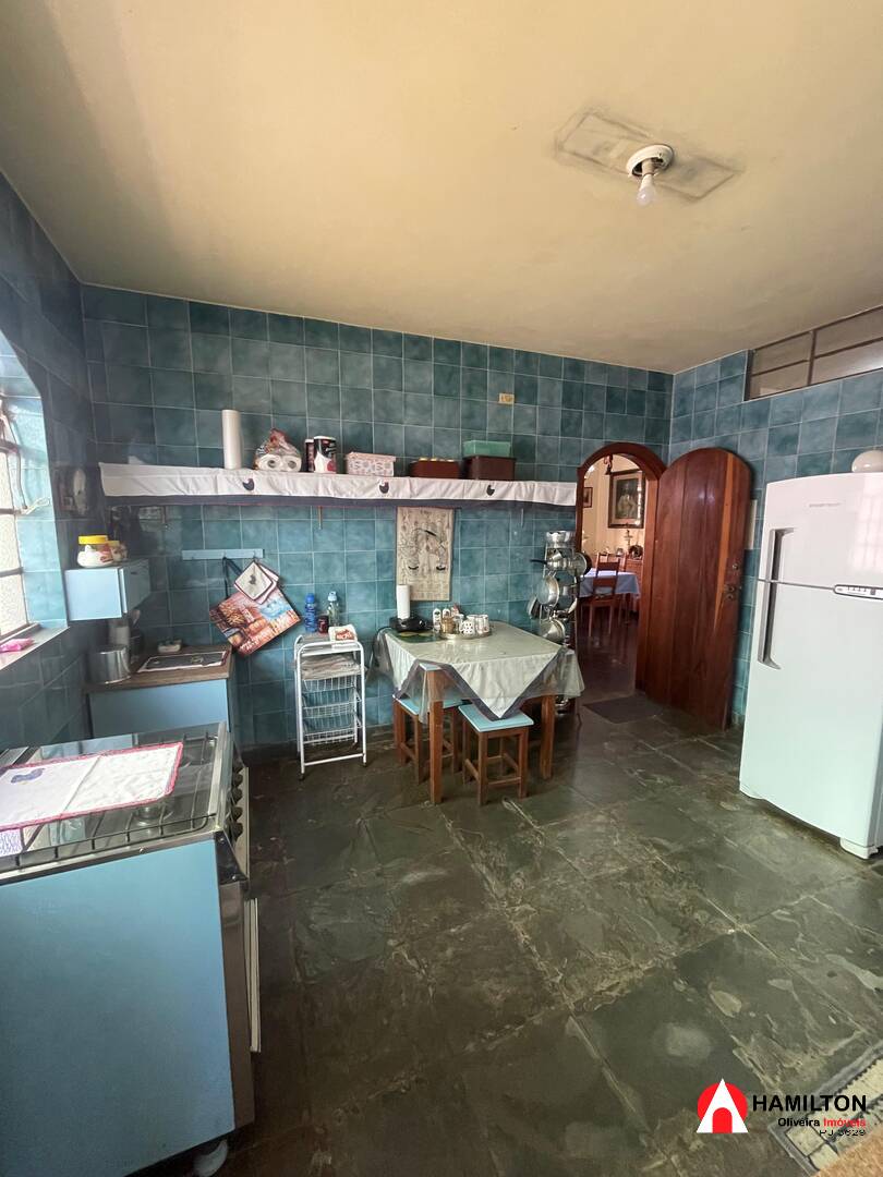 Casa à venda no bairro Santa Efigênia – Itabirito (porteira fechada)