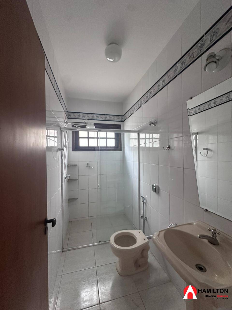 Casa ampla e aconchegante para locação no bairro Álvaro Maia